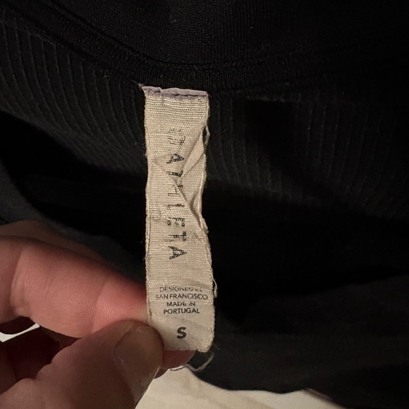 Athleta V-Neck Ribbed Women's Top - Picture 2 of 3